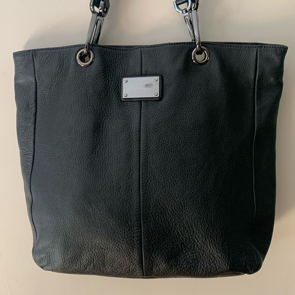 Kenneth Cole New York black genuine leather shoulder tote bag